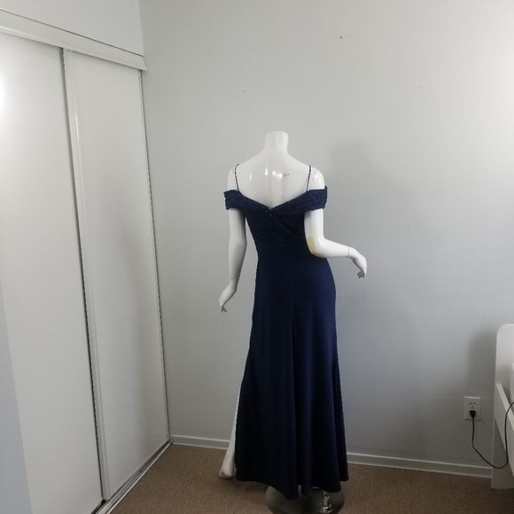 Gorgeous Night Way Sparkly On/Off The Shoulder S10 - Picture 2 of 8